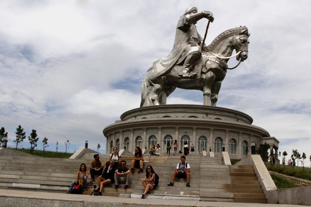 Short tour to Chinggis Khaan Statue