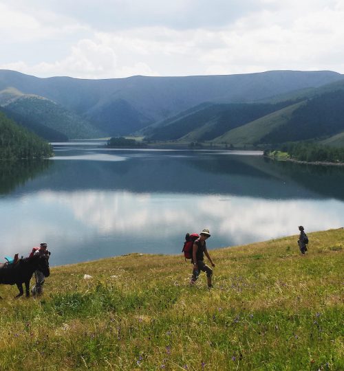 Eight lakes trekking